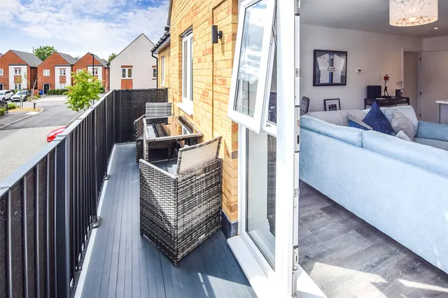 Photo 3 — Montreal Close, Farnborough, Hampshire, GU14 0FU