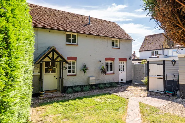 Laburnham Cottages, Wareside, Ware, SG12 7RH, photo 1