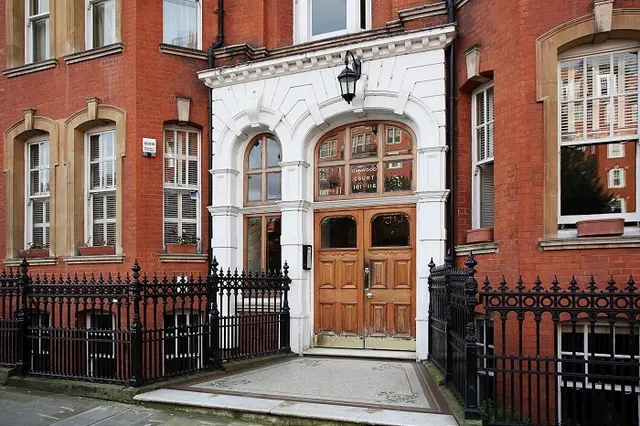 Photo 3 — Oakwood Court, London, W14