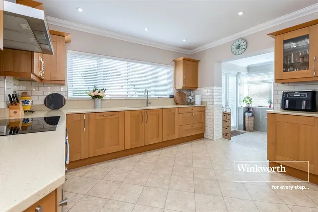 Chine Walk, West Parley, Ferndown, Dorset, BH22, photo 1