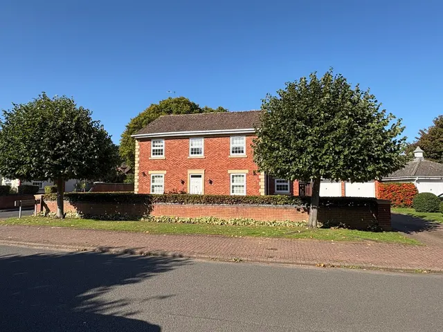 Sparrowhawk Way, Apley, photo 1