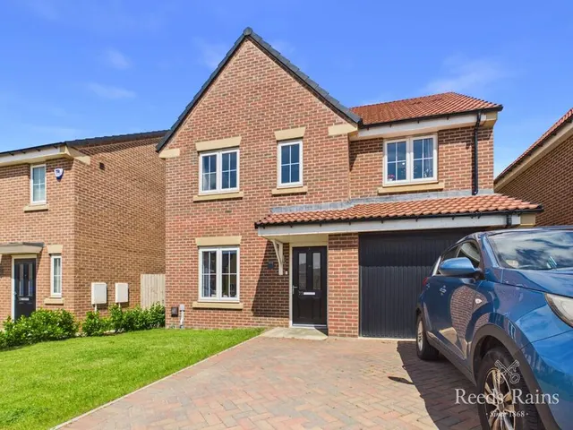 Redpath Gardens, Eston, North Yorkshire, TS6, photo 1