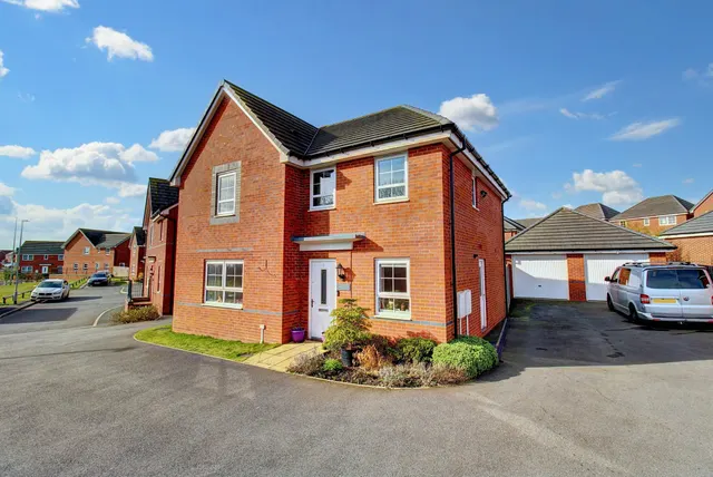 Owen Heights, Cannock, WS12, photo 1