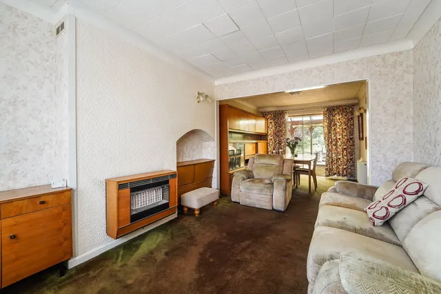 Photo 3 — Lynmouth Avenue, Morden, SM4 4RS