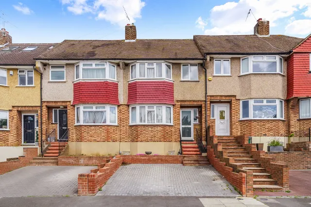 Lynmouth Avenue, Morden, SM4 4RS, photo 1