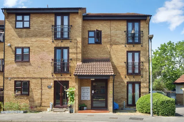 York Place, Shafter Road, Dagenham, Essex, RM10, photo 1