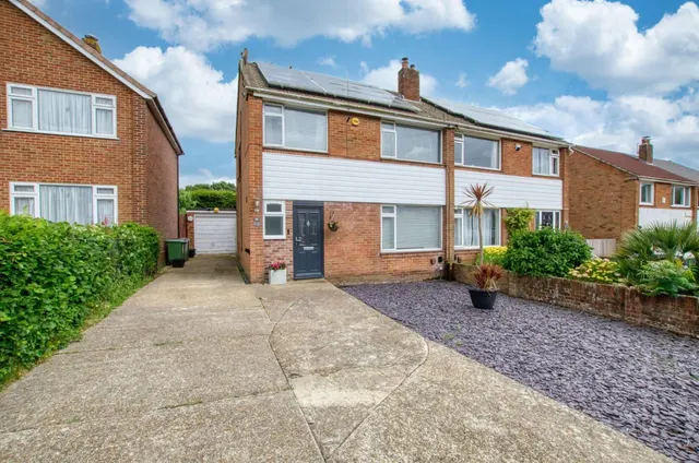 Kinsbourne Way, Southampton, SO19 6HB, photo 1