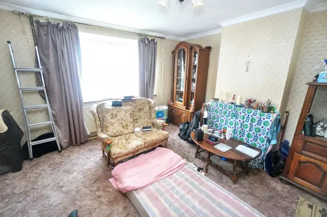 Rutland Avenue, High Wycombe, HP12, photo 3