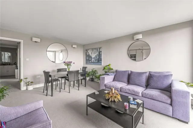 Photo 3 — Richmond Hill, Richmond, TW10 6BB