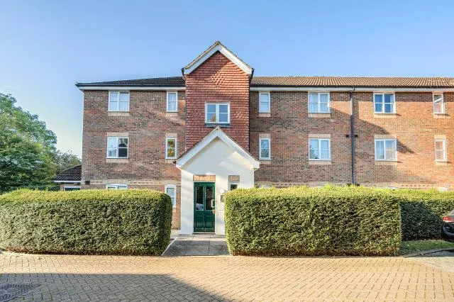 Whitehead Way, Aylesbury, HP21, photo 1
