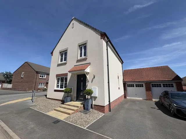 Red Deer Gardens, Bridgwater TA6 7DF, photo 1