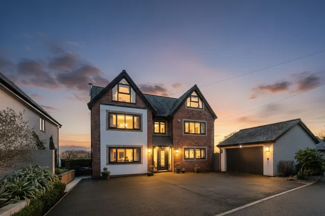 Dean Wood Close, Upholland, WN8, photo 1