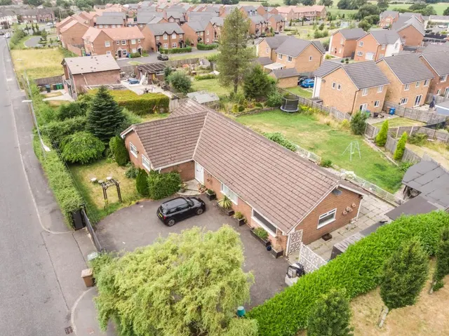 Langley Lane, Manchester, M24, photo 1