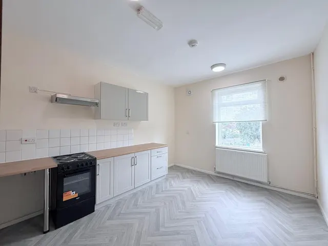 Orford Avenue, Nottingham, NG11, photo 2