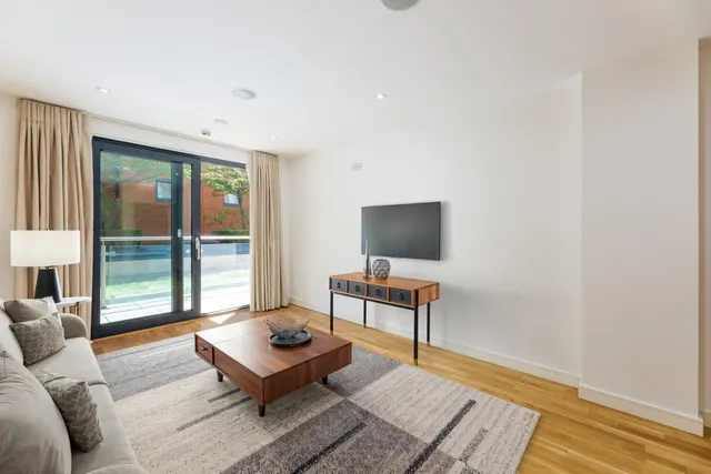 Chartfield Avenue, London, SW15, photo 3
