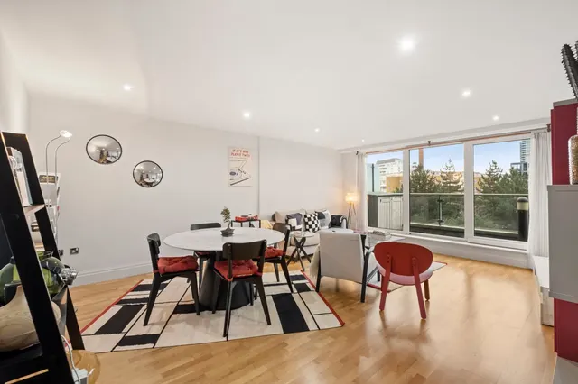 Thames Point, Imperial Wharf, SW6, photo 1