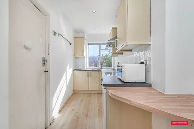 Barons Court Road, Barons Court, W14, photo 2