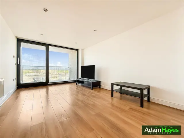 Kingsway, North Finchley, N12, photo 1