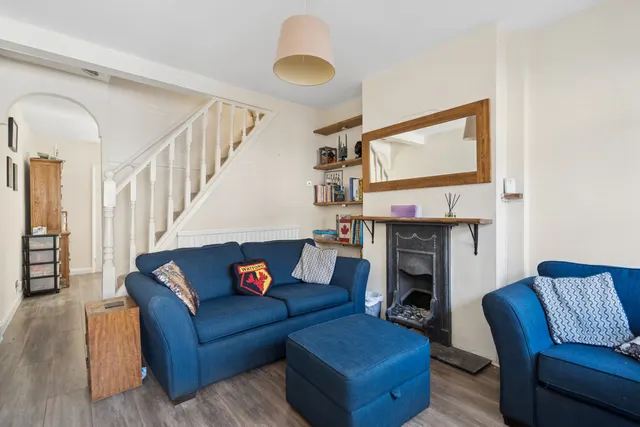 Photo 2 — Shaftesbury Road, Watford, Watford, WD17 2RQ