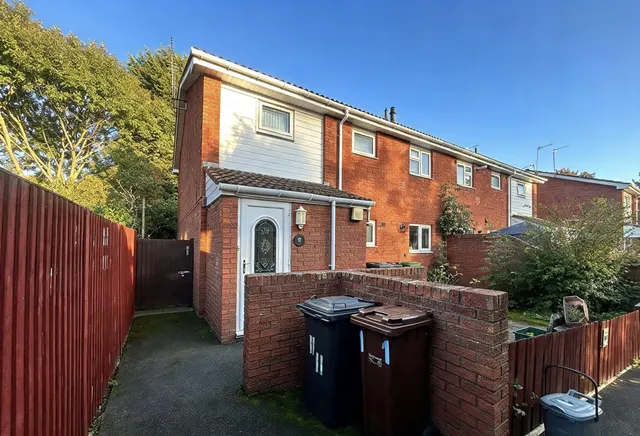 Hambledon Close, Pendeford, WV9, photo 1