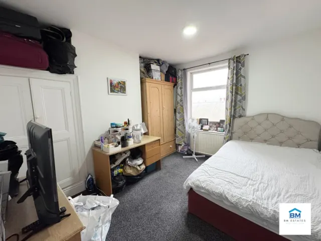 Photo 3 — East Park Road, Leicester, LE5 5HH