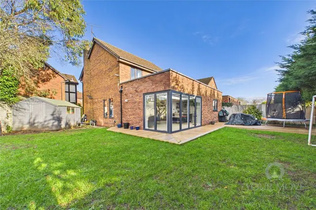 Harefoot Close, Duston, NN5, photo 1
