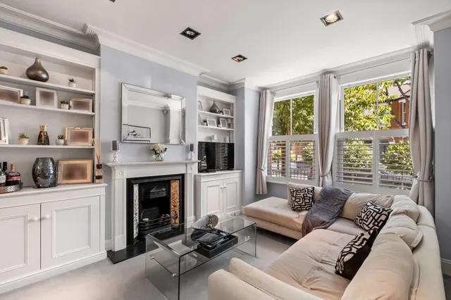 Scholars Road, London, SW12, photo 2