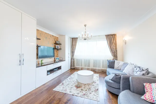 12 Brompton Lodge, 9-11 Cromwell Road, London, photo 1