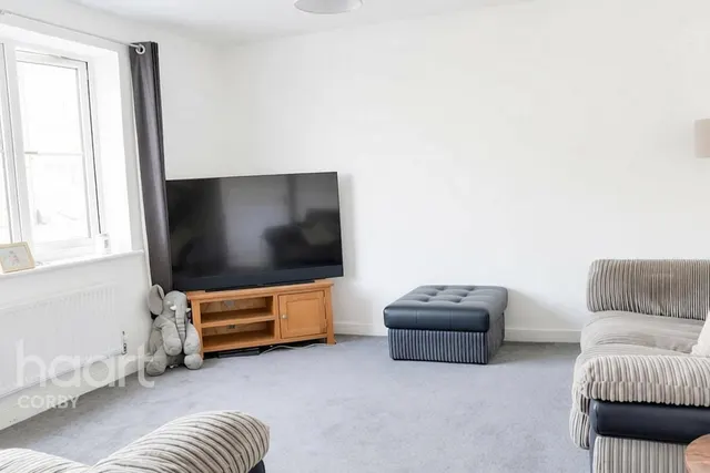 Kennard Close, Corby, NN17, photo 3