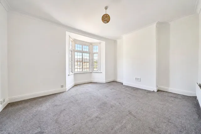 Margery Park Road, London, E7, photo 3
