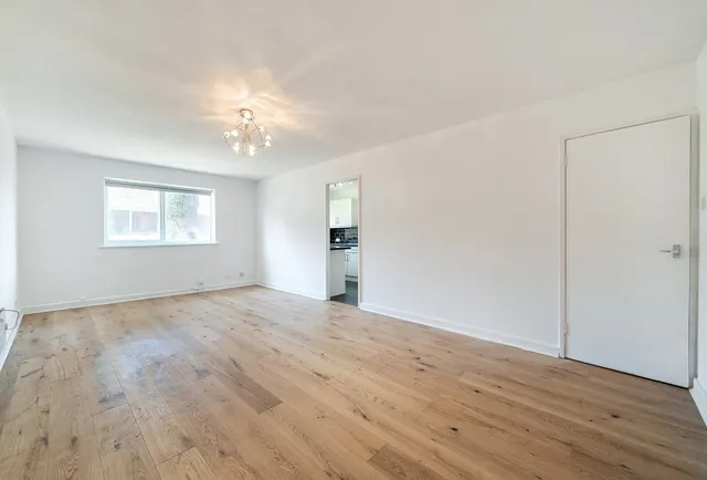 Benhill Road, Sutton, SM1 3RS, photo 1