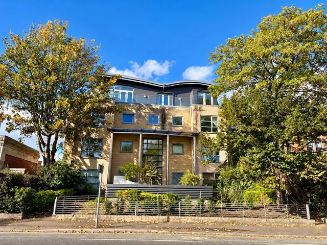 Wilmslow Road, Withington, M20, photo 1