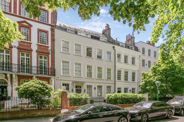 Kensington Square, London, W8, photo 1