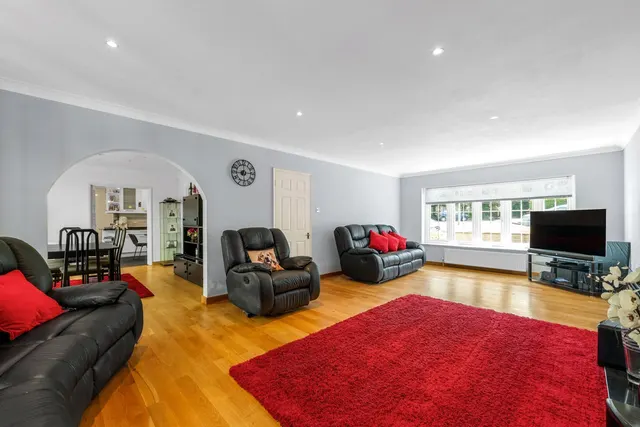 New Lodge Drive, Oxted, RH8, photo 3