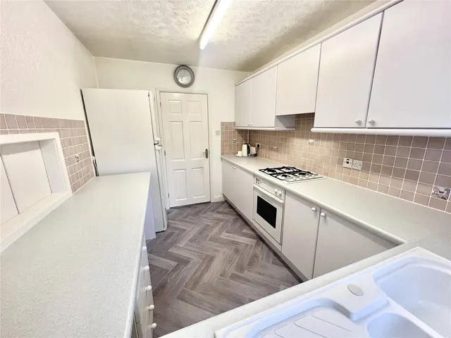 Gorseland Court, Wickersley, S66, photo 3