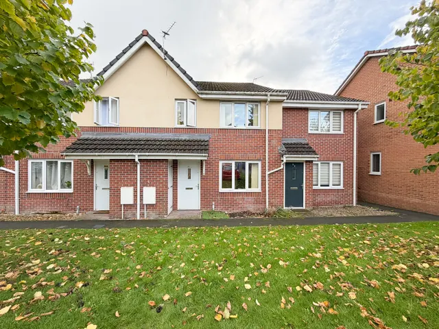 Carrfield, Hyde, SK14, photo 1