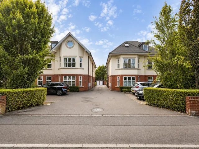 Parkwood Road, Southbourne, photo 1