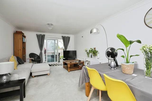 Howlett Drive, Hailsham, BN27, photo 2