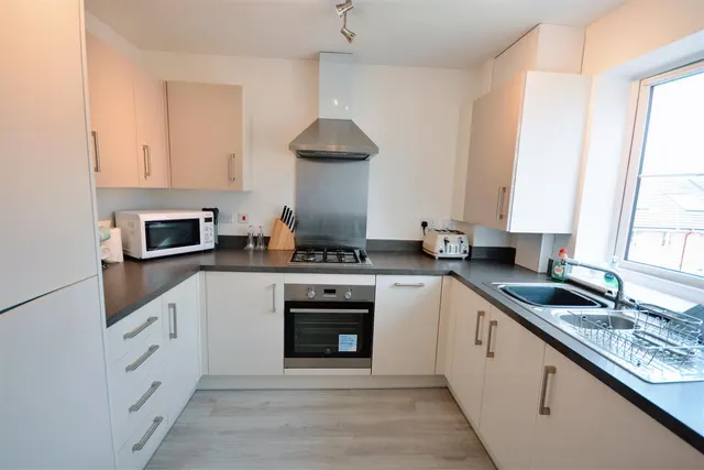 Photo 2 — Winter Close, Epsom, Surrey, KT17 1AN