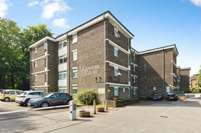 New Dover Road, Canterbury, photo 1