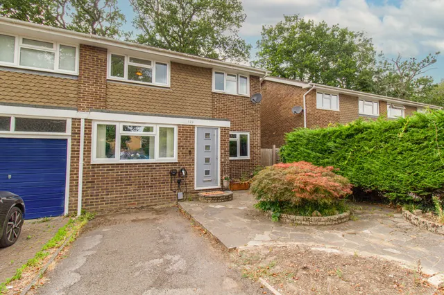 Tavistock Road, Fleet, GU51 4EE, photo 1
