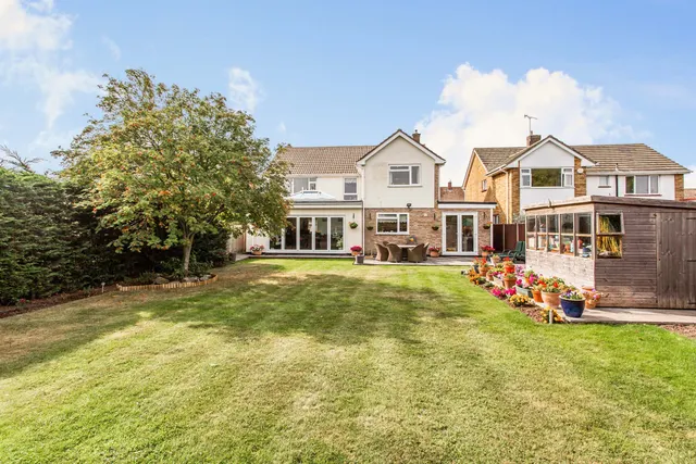 Photo 3 — Burges Road, Thorpe Bay, Essex, SS1