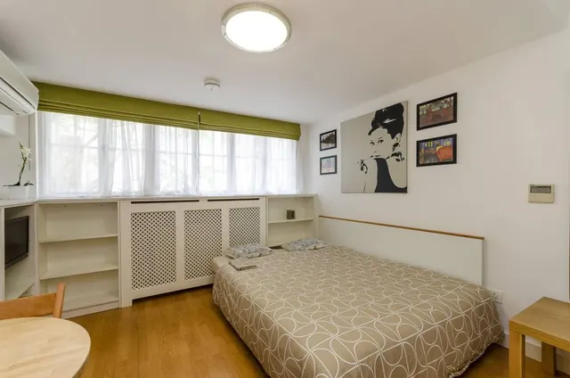 Gloucester Street, Pimlico, SW1V, photo 1