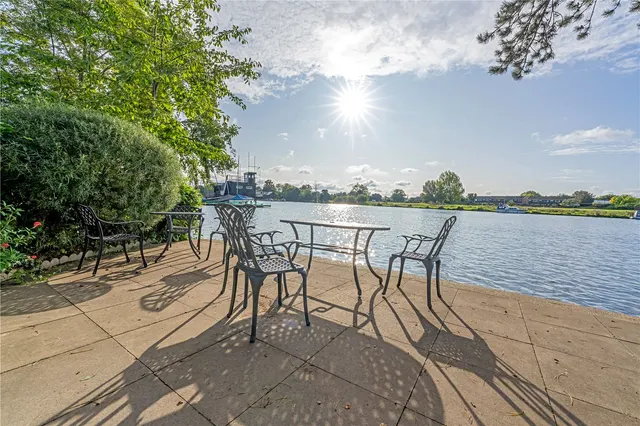 Photo 2 — Thames Close, Hampton, TW12 2ET