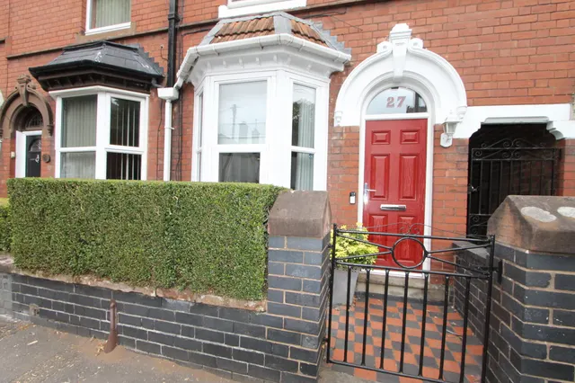 Woodfield Crescent, Kidderminster, photo 1