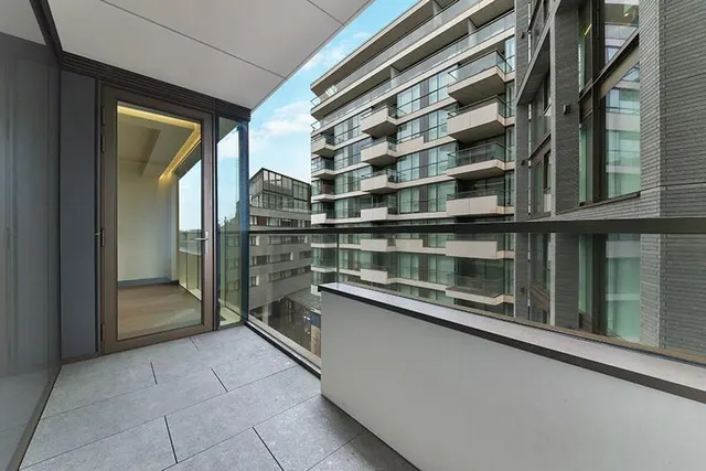 Earls Way, London, SE1, photo 1