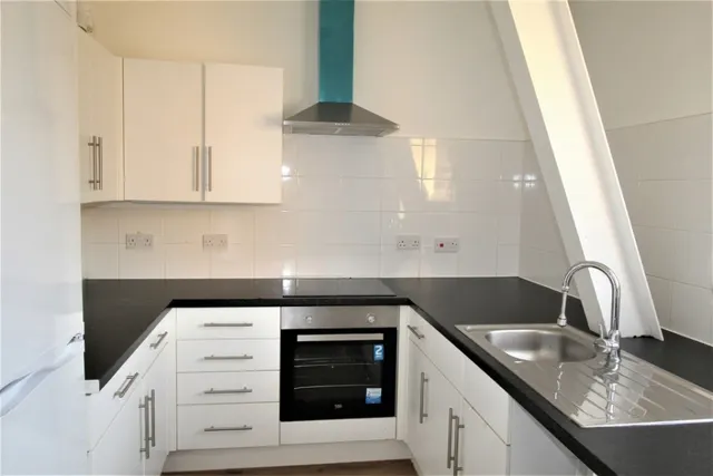 Church Road, Ashford, photo 3