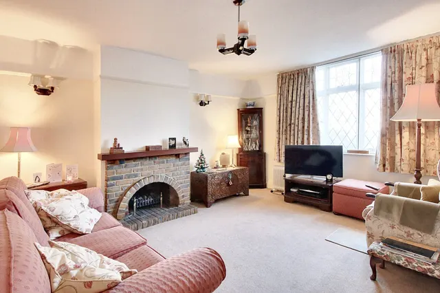 Photo 3 — Links Way, Beckenham, Beckenham, BR3 3DQ