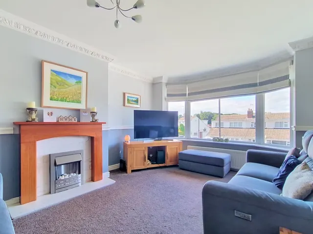 Cornmill Crescent, Liversedge, WF15, photo 2
