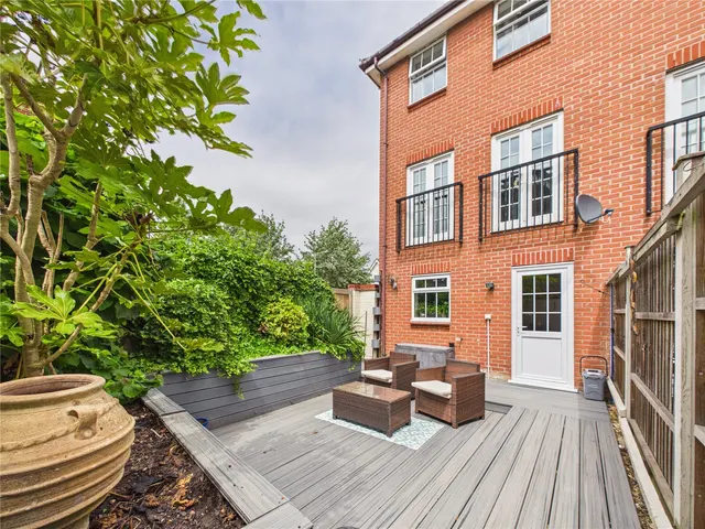 Photo 2 — Wagtail Drive, Bury St. Edmunds, Suffolk, IP32 7GP